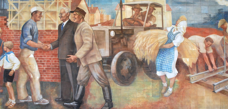 Illustration for article titled The Melancholy, Crumbling Remains Of Great Socialist Murals